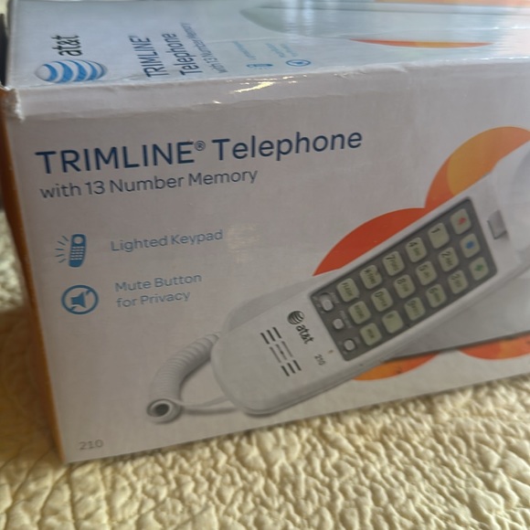 BRAND NEW AT&T TRIMLINE TELEPHONE WITH 13 NUMBER MEMORY - Picture 2 of 8